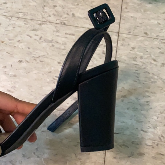 black heels - Picture 3 of 6